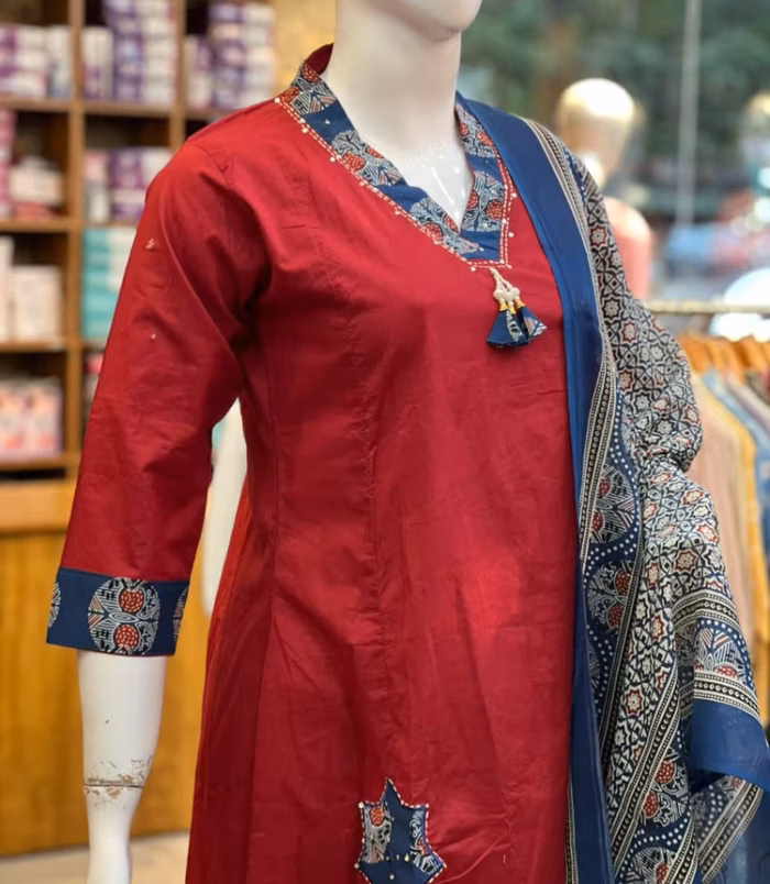 maroon2_aod4tw Maroon Premium 3 Piece Salwar Set